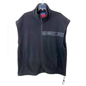EXPEDITIONS AUTHENTIC ATHLETIC APPAREL SIZE 2XL A FLEECED VEST WITH POCKETS.